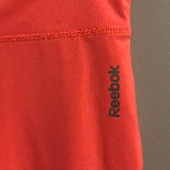 Reebok play dry cropped pants coral color - Picture 2 of 7
